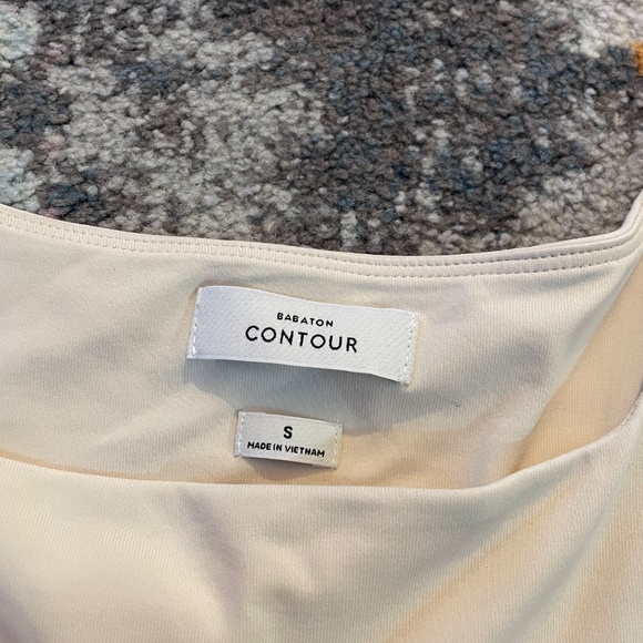 Aritzia Bundle (shirts, shorts, sweater) - Picture 16 of 16